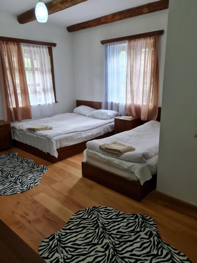Guest House Shina Omalo Ngoại thất bức ảnh