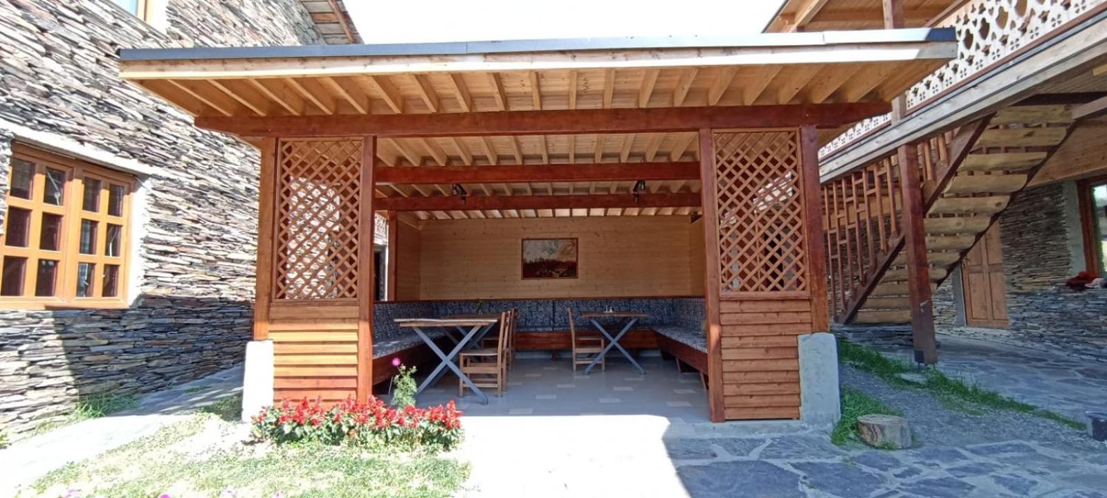 Guest House Shina Omalo Ngoại thất bức ảnh