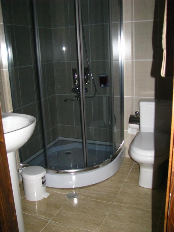 Guest House Shina Omalo Phòng bức ảnh